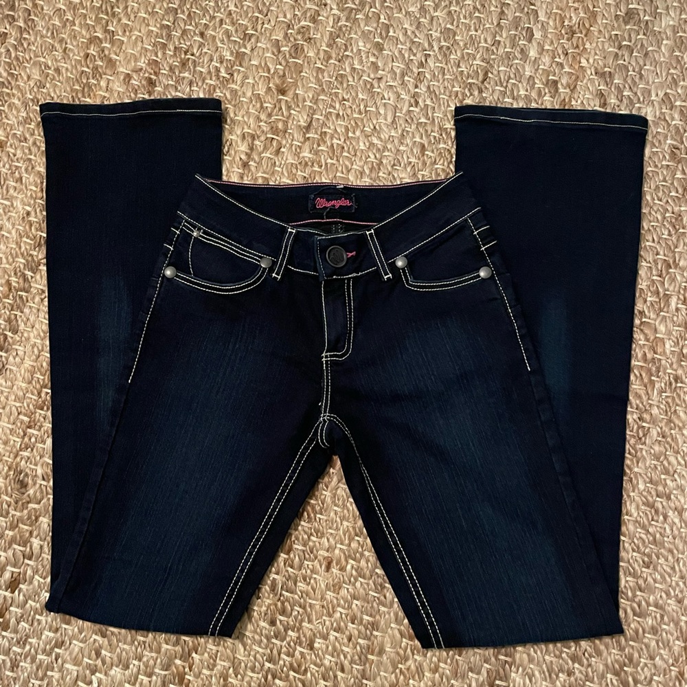 New with tags women’s Wrangler Booty Up jeans